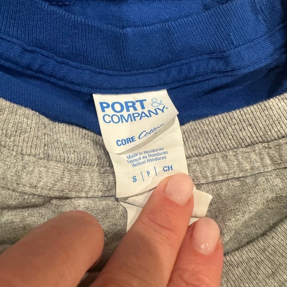 Buffalo Bills and Buffalo fans!  Two EUC t-shirts - Picture 4 of 5